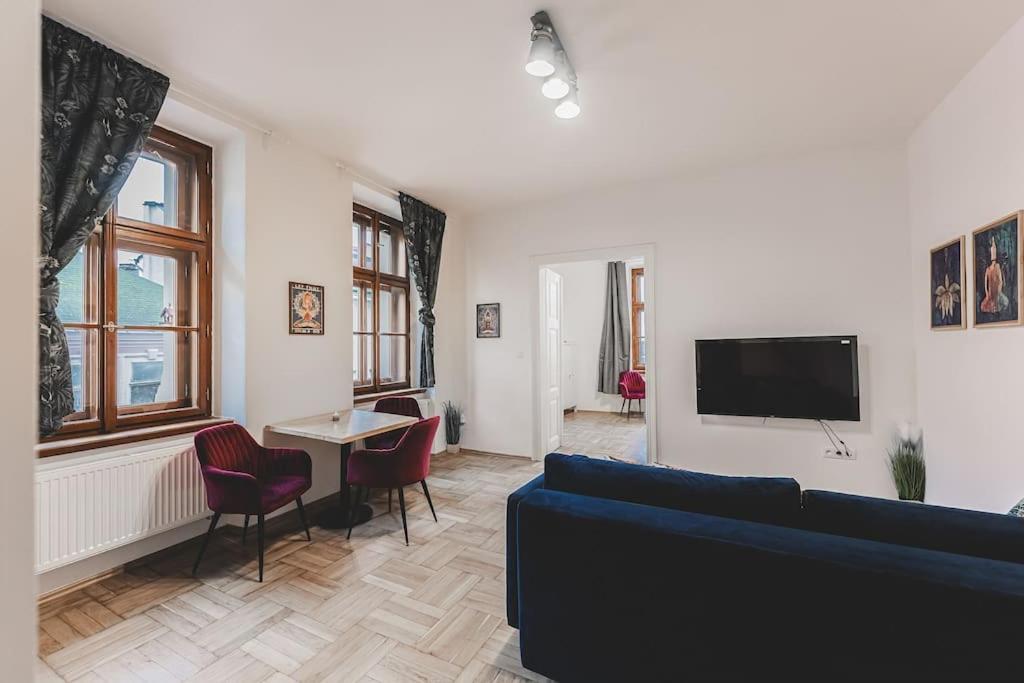 Carolina'S Yoga Apartment Hradec Králové Exterior foto