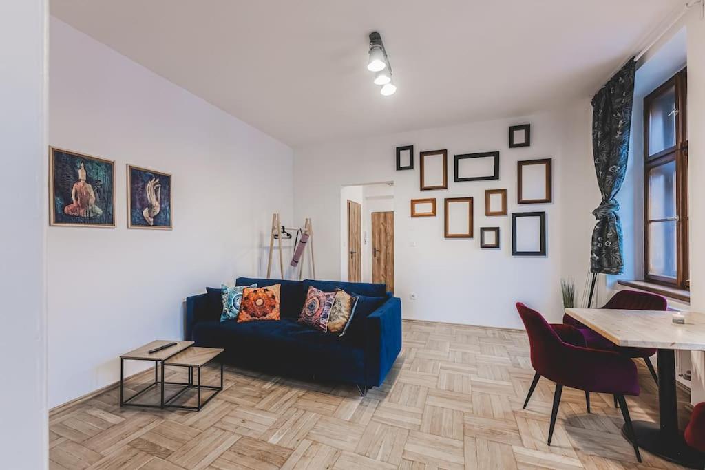 Carolina'S Yoga Apartment Hradec Králové Exterior foto